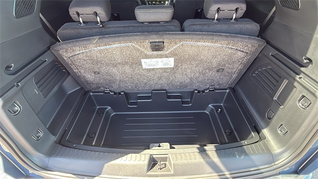 new 2026 Chevrolet Traverse car, priced at $45,405