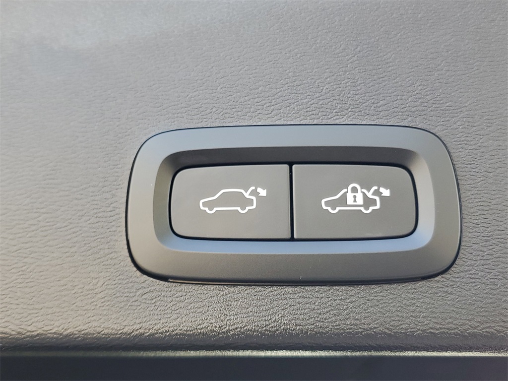 used 2023 Volvo XC40 Recharge Pure Electric car, priced at $28,998