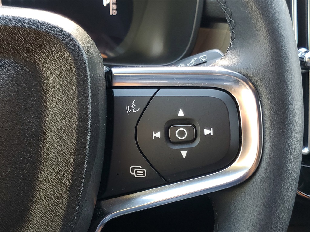 used 2023 Volvo XC40 Recharge Pure Electric car, priced at $28,998