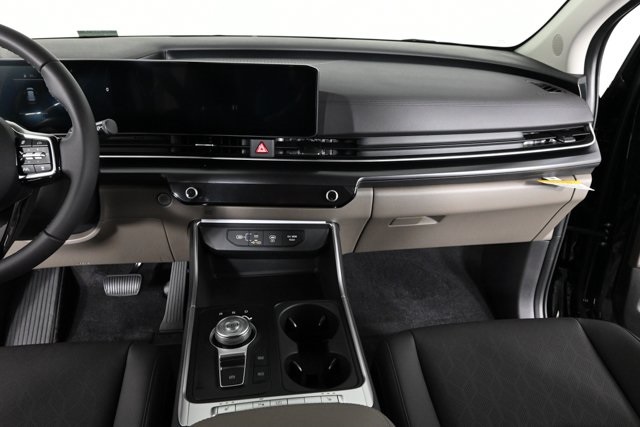 new 2026 Kia Carnival Hybrid car, priced at $44,255