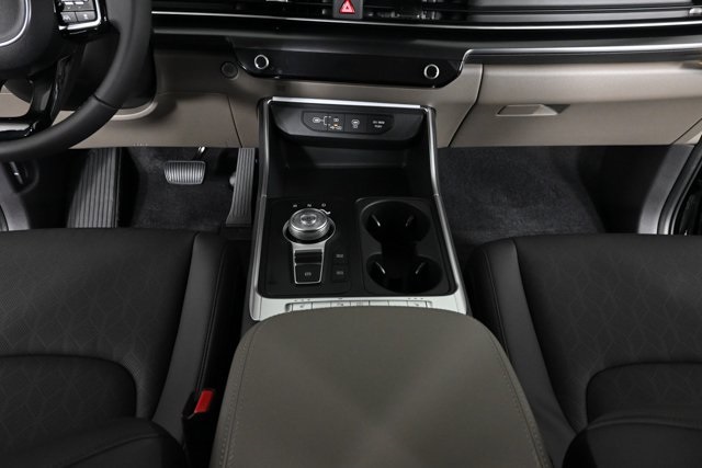 new 2026 Kia Carnival Hybrid car, priced at $44,255