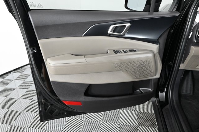 new 2026 Kia Carnival Hybrid car, priced at $44,255