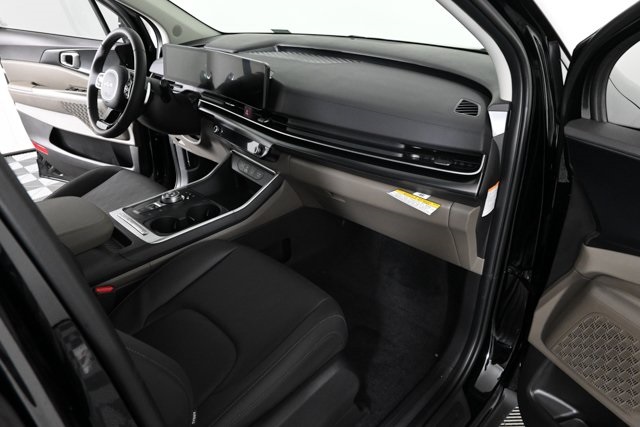 new 2026 Kia Carnival Hybrid car, priced at $44,255