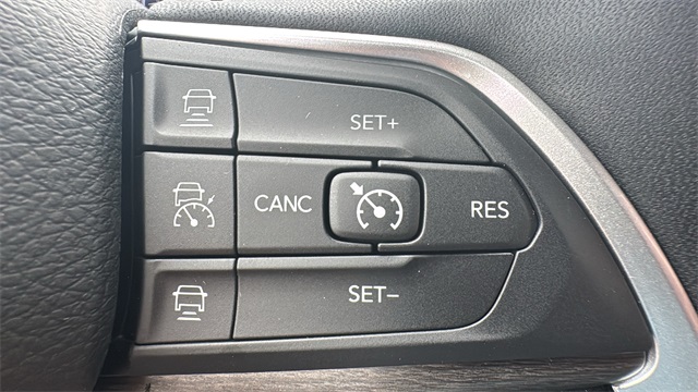 new 2025 Jeep Grand Cherokee L car, priced at $48,215