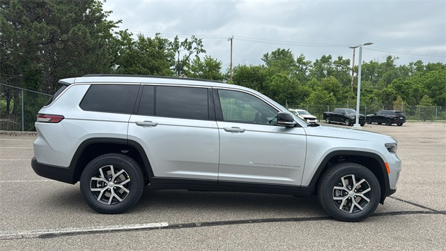 new 2025 Jeep Grand Cherokee L car, priced at $48,215