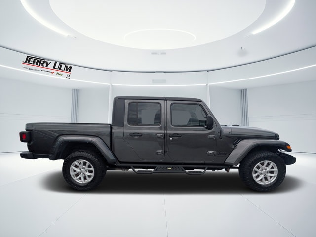 used 2023 Jeep Gladiator car, priced at $27,947