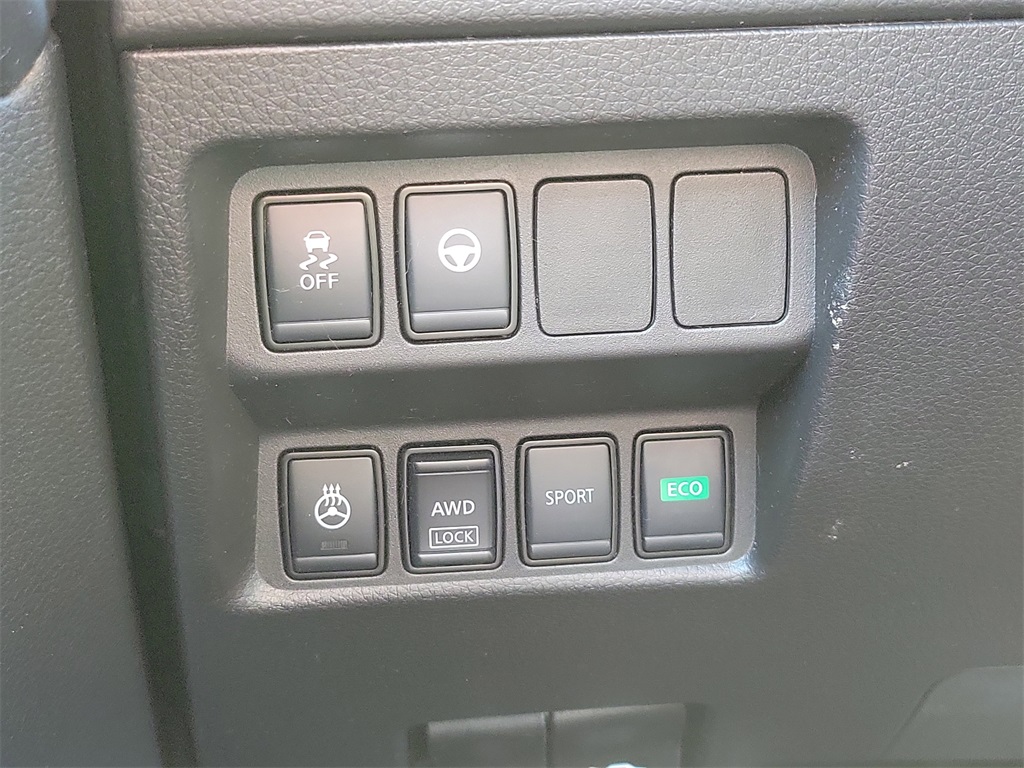 used 2022 Nissan Rogue Sport car, priced at $21,998