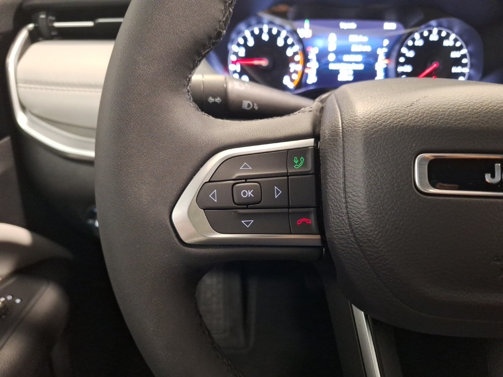 new 2025 Jeep Compass car, priced at $32,223