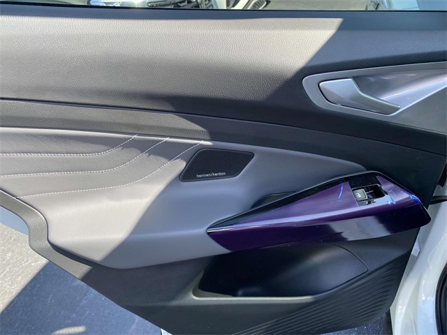 new 2025 Volkswagen ID.4 car, priced at $60,611