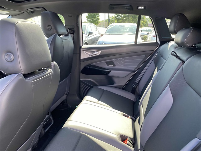 new 2025 Volkswagen ID.4 car, priced at $60,611