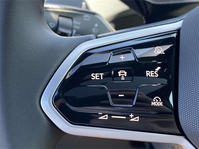 new 2025 Volkswagen ID.4 car, priced at $60,611