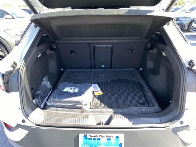 new 2025 Volkswagen ID.4 car, priced at $60,611