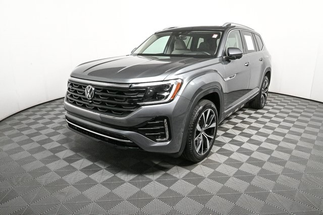 used 2024 Volkswagen Atlas car, priced at $39,900