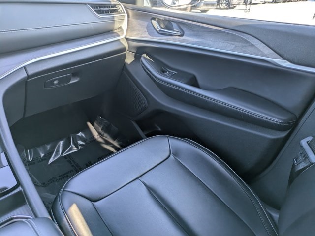 used 2024 Jeep Grand Cherokee car, priced at $27,831