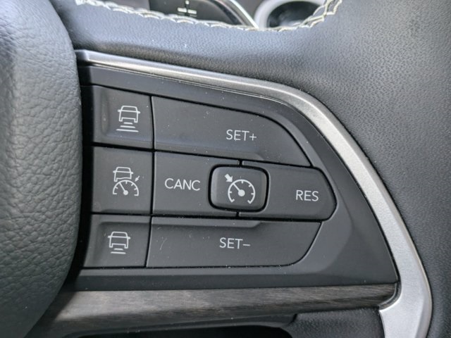 used 2024 Jeep Grand Cherokee car, priced at $27,831