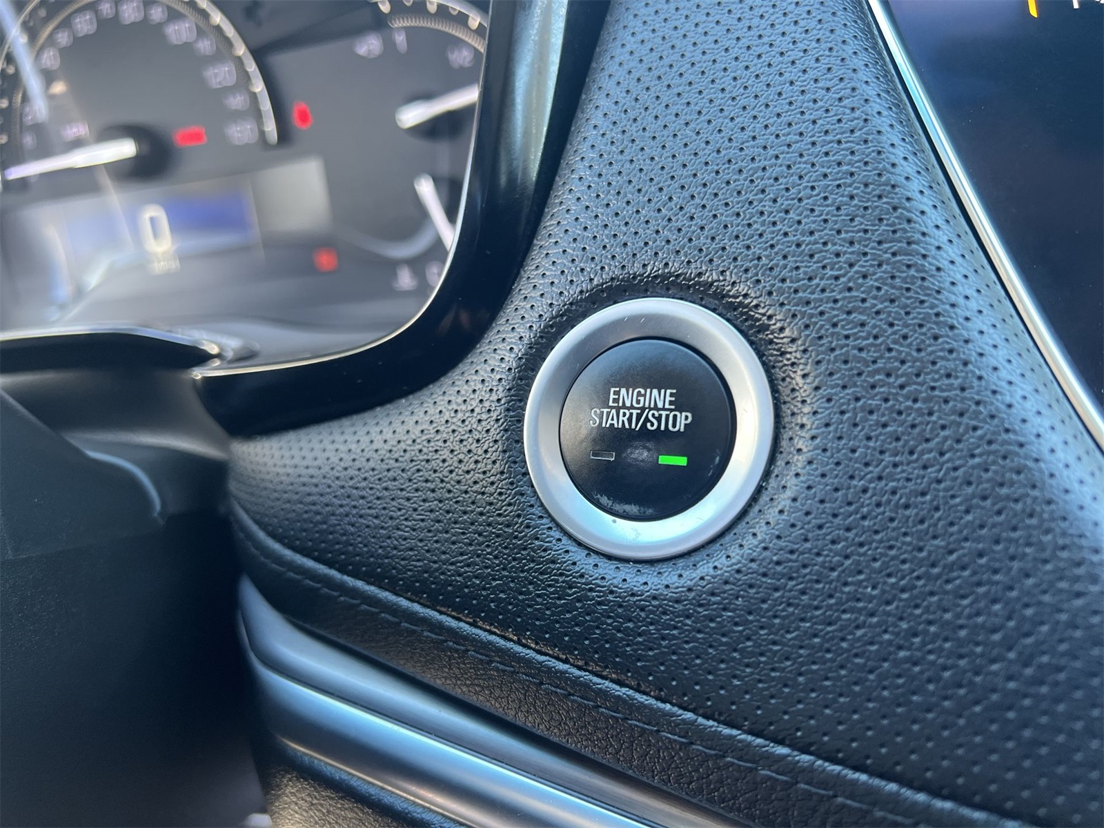 used 2019 Cadillac XT5 car, priced at $23,991