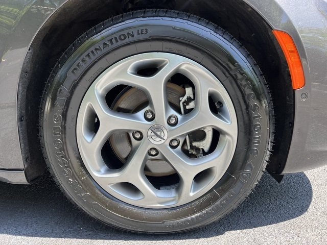 used 2022 Chrysler Pacifica car, priced at $31,788