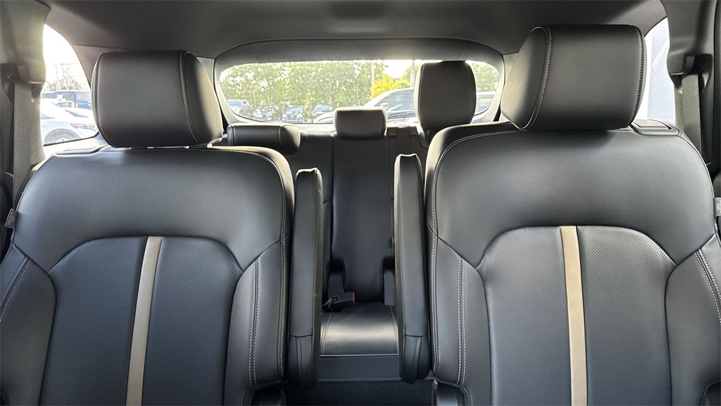 new 2025 Mazda CX-90 car, priced at $46,654