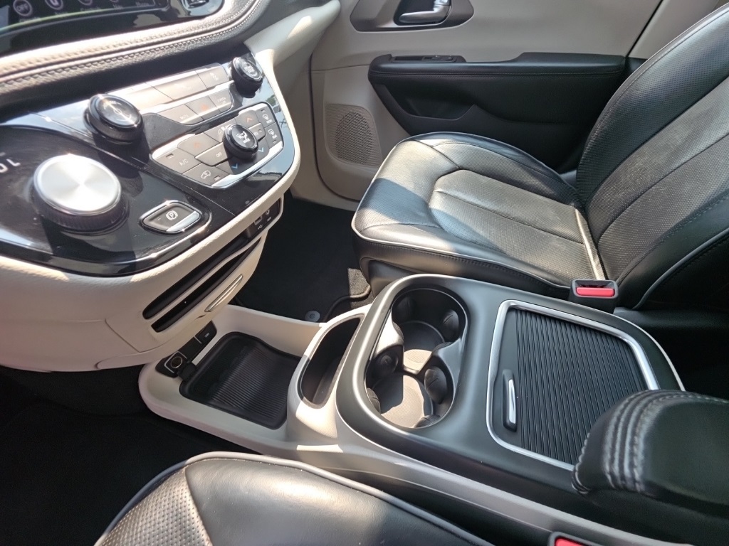 used 2019 Chrysler Pacifica car, priced at $16,895
