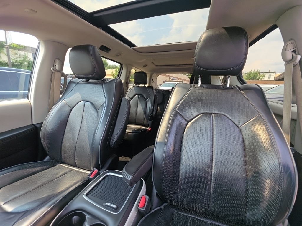 used 2019 Chrysler Pacifica car, priced at $16,895