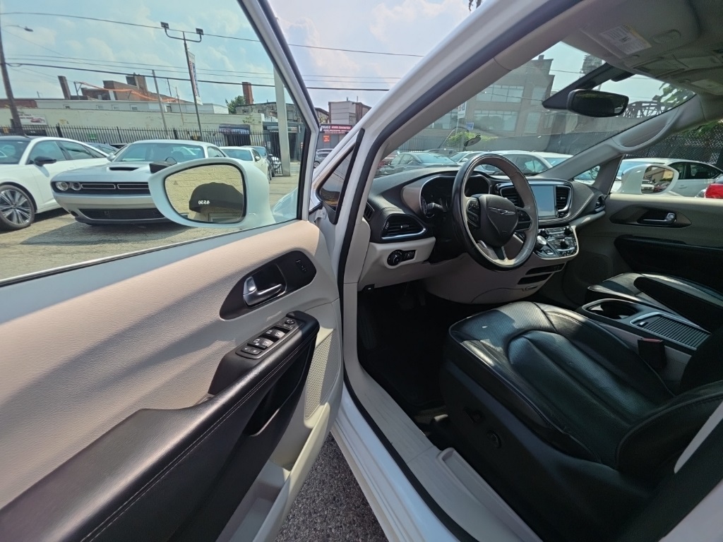 used 2019 Chrysler Pacifica car, priced at $16,895