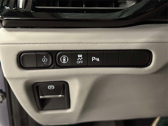 used 2023 Acura MDX car, priced at $40,136