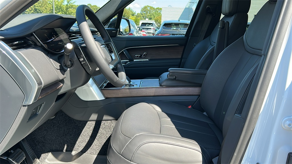 new 2025 Land Rover Range Rover car, priced at $120,095