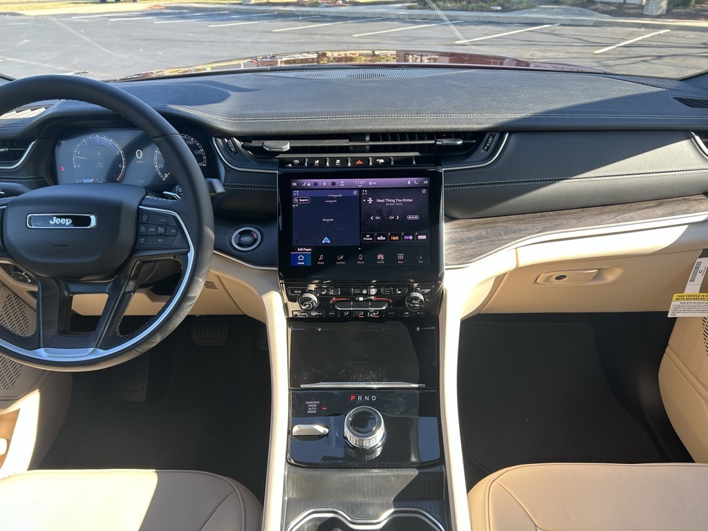new 2025 Jeep Grand Cherokee car, priced at $46,240