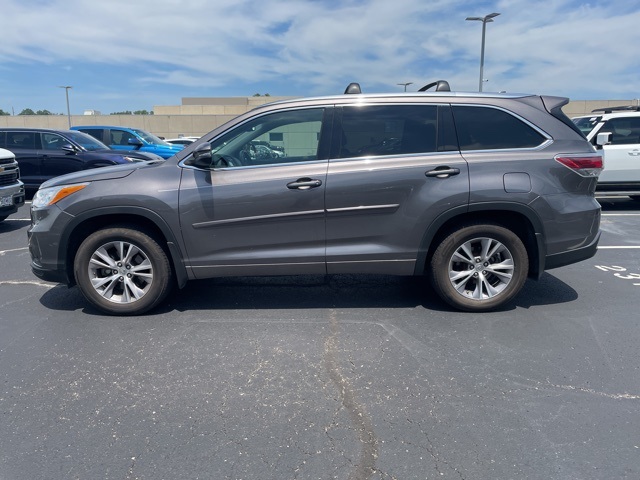 used 2014 Toyota Highlander car, priced at $16,940