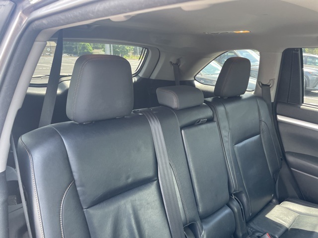 used 2014 Toyota Highlander car, priced at $16,940