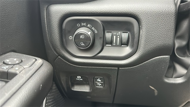 new 2025 Ram 1500 car, priced at $54,557