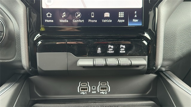 new 2025 Ram 1500 car, priced at $54,557