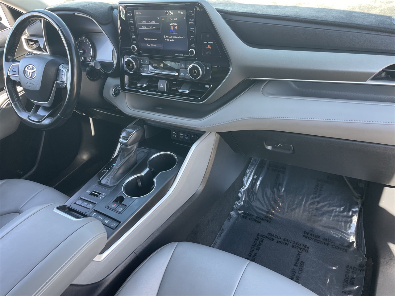 used 2022 Toyota Highlander car, priced at $31,783
