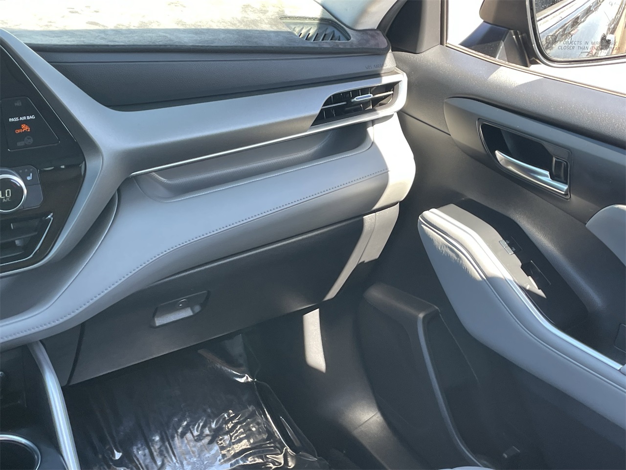 used 2022 Toyota Highlander car, priced at $31,783