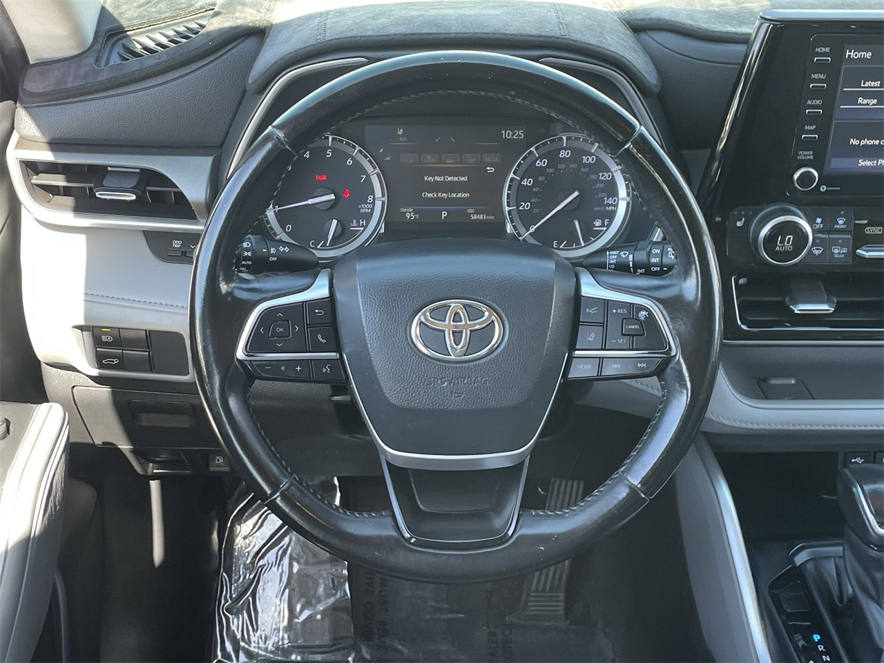 used 2022 Toyota Highlander car, priced at $31,783