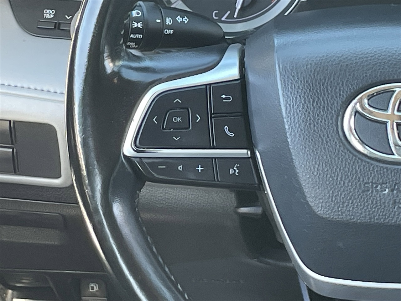 used 2022 Toyota Highlander car, priced at $31,783