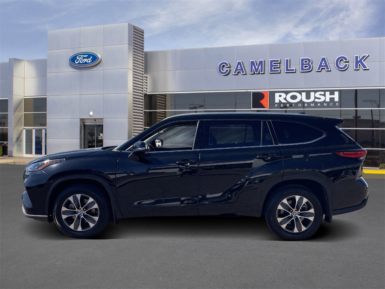 used 2022 Toyota Highlander car, priced at $31,783