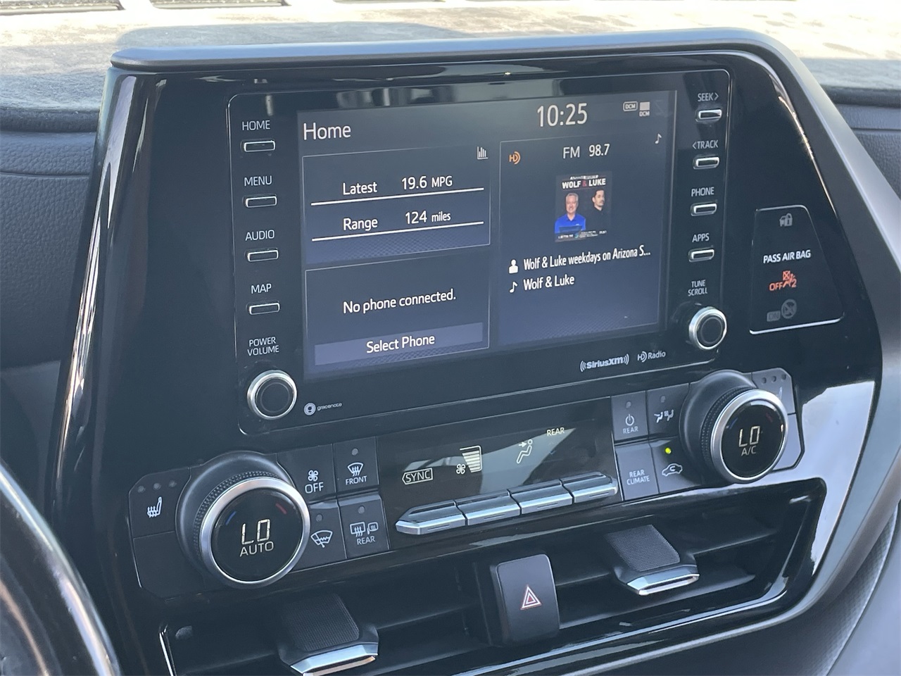 used 2022 Toyota Highlander car, priced at $31,783