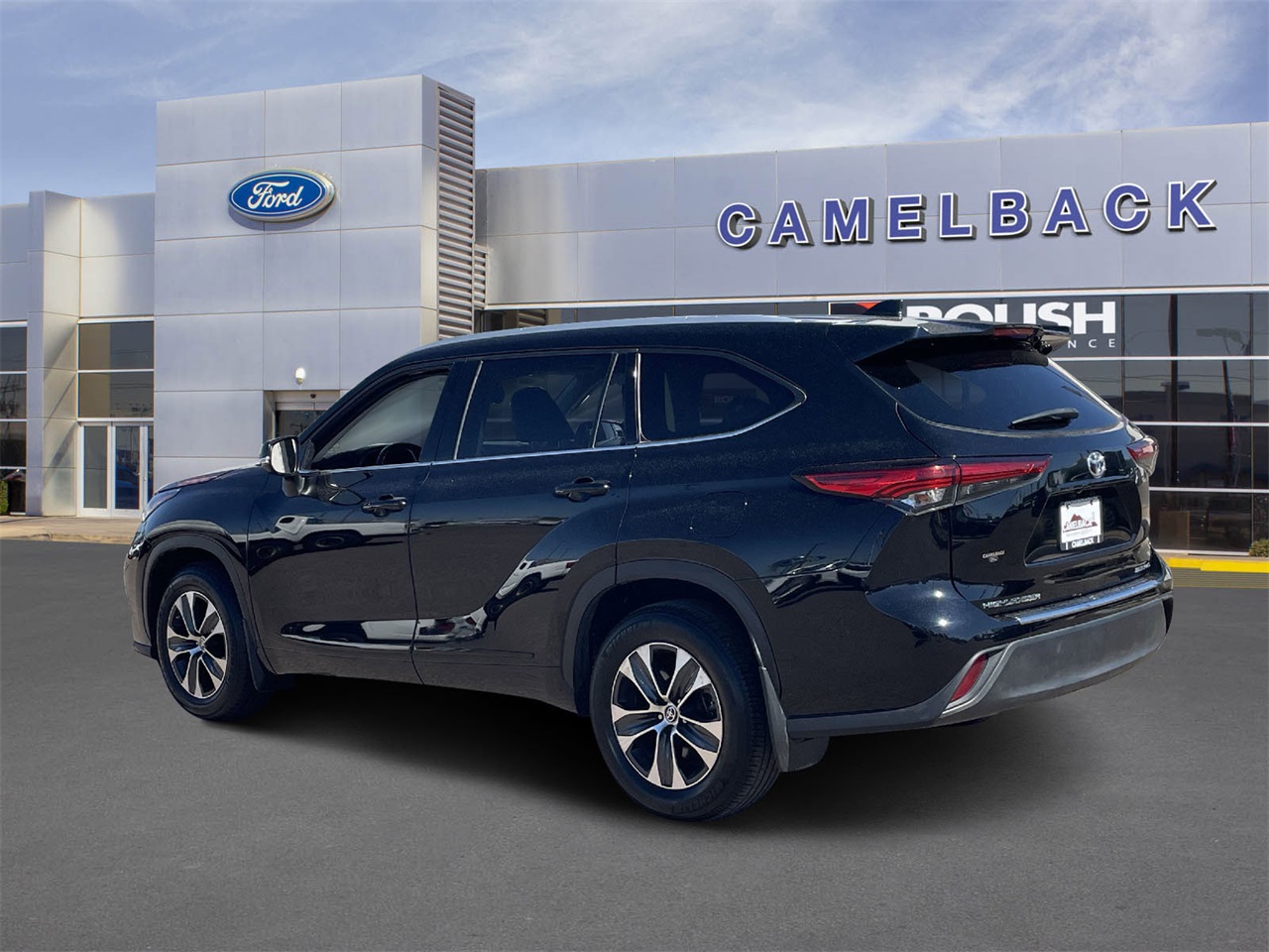 used 2022 Toyota Highlander car, priced at $31,783