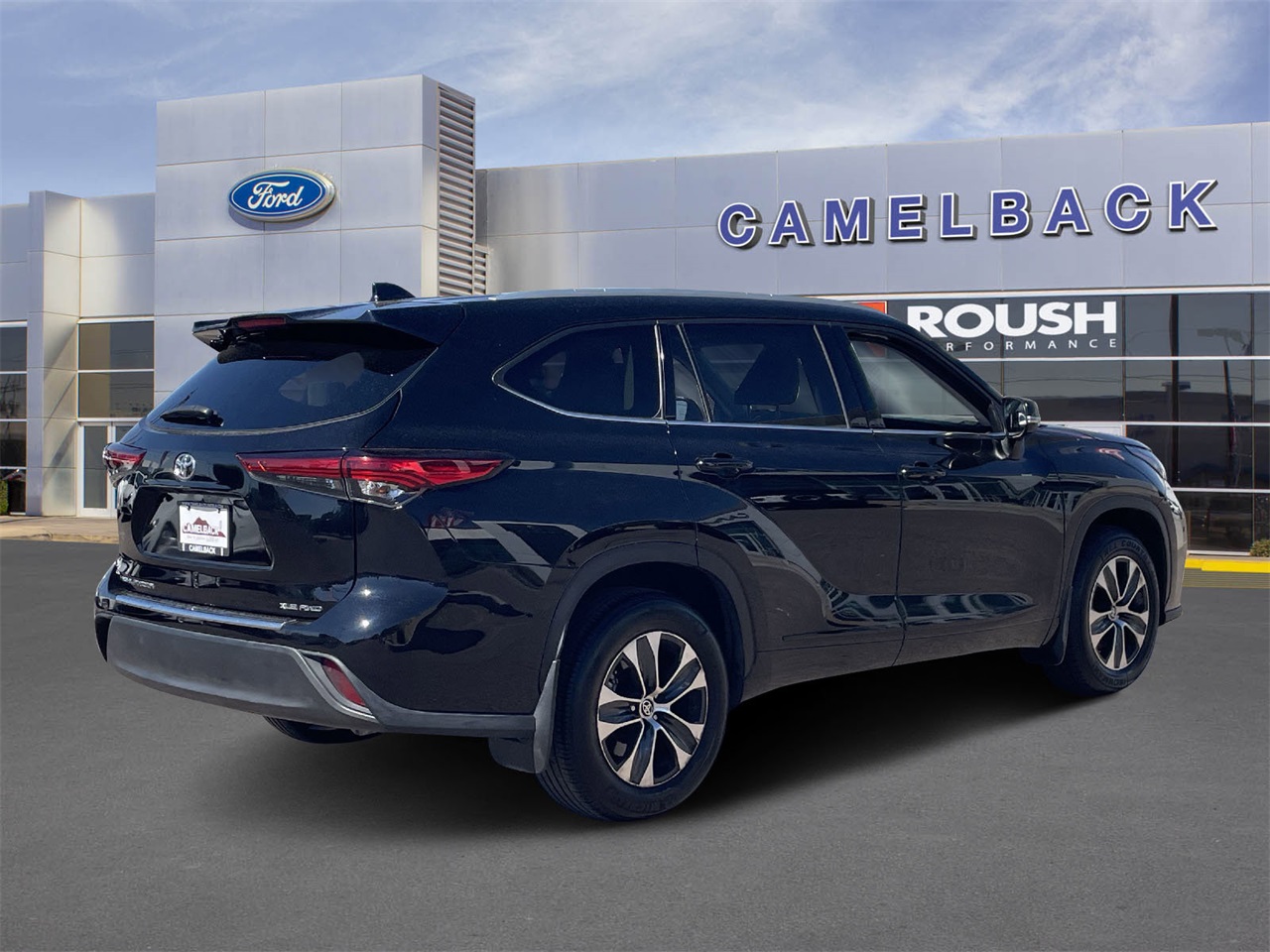 used 2022 Toyota Highlander car, priced at $31,783