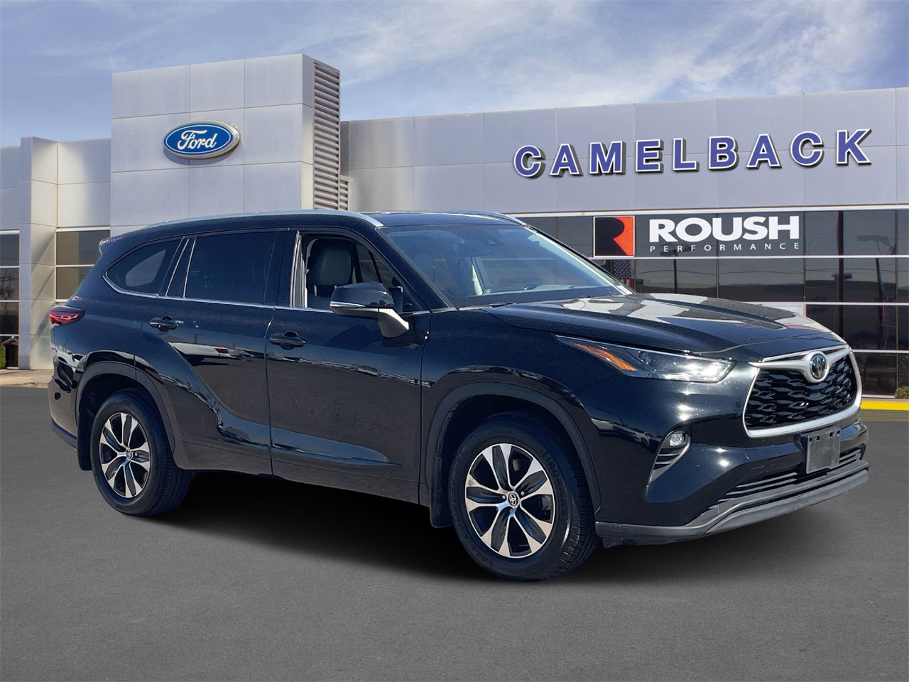 used 2022 Toyota Highlander car, priced at $31,783