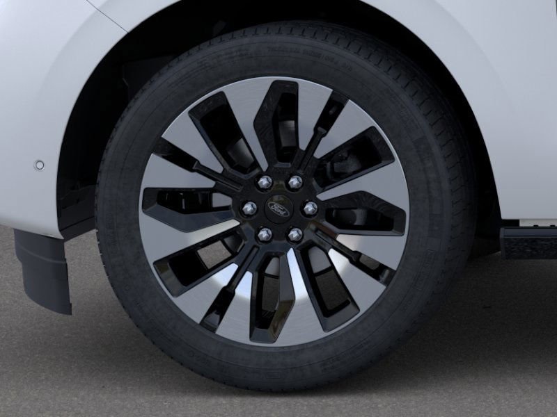 new 2025 Ford Expedition car, priced at $90,740