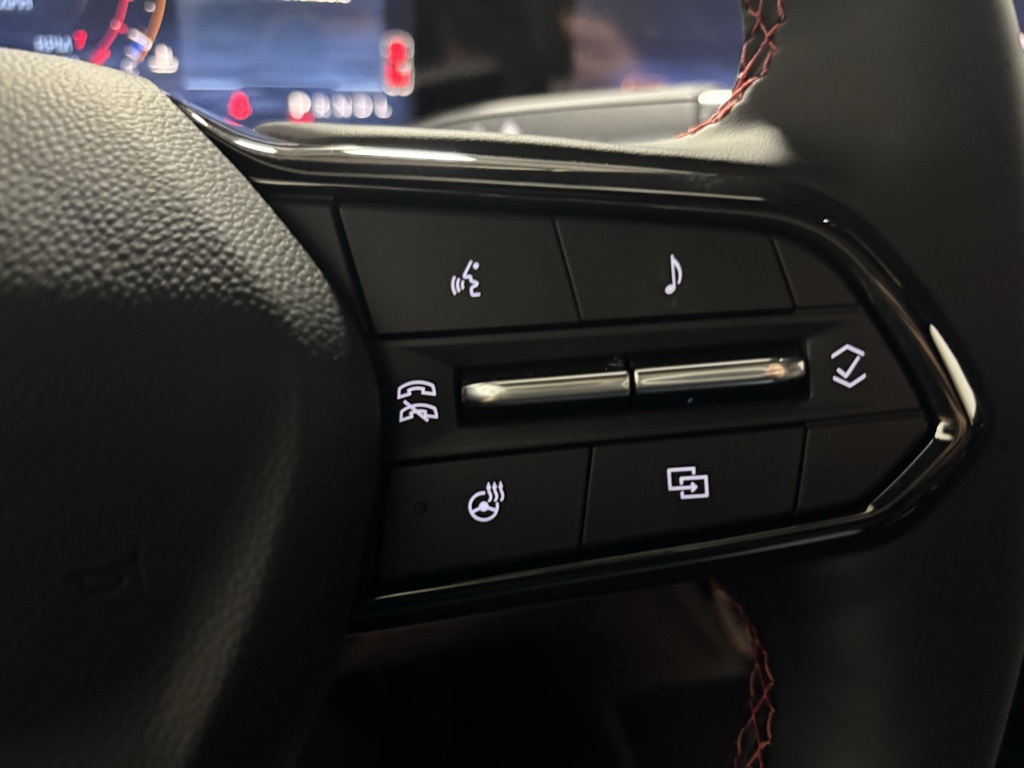 new 2026 Chevrolet Traverse car, priced at $58,036