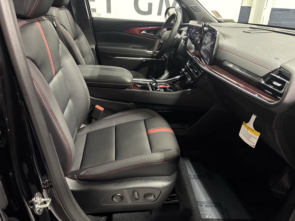 new 2026 Chevrolet Traverse car, priced at $58,036