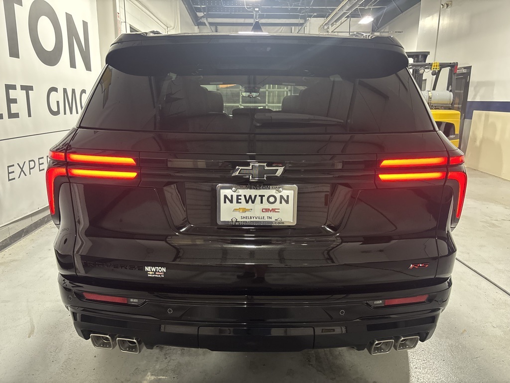 new 2026 Chevrolet Traverse car, priced at $58,036