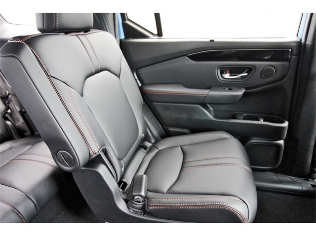 new 2025 Honda Pilot car, priced at $49,253