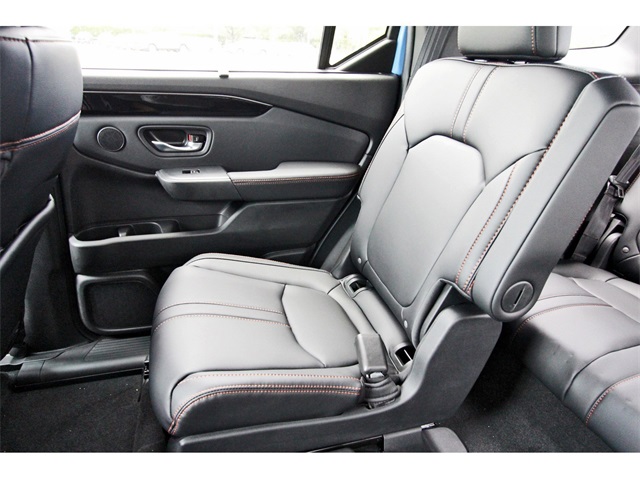 new 2025 Honda Pilot car, priced at $49,253