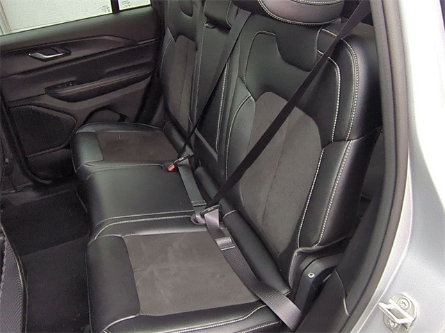 used 2024 Jeep Grand Cherokee car, priced at $32,911