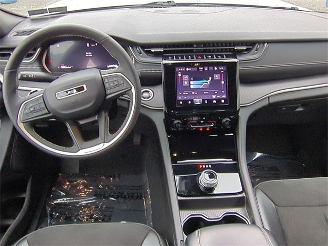 used 2024 Jeep Grand Cherokee car, priced at $32,911