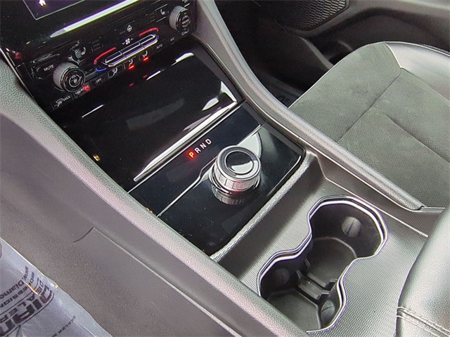 used 2024 Jeep Grand Cherokee car, priced at $32,911